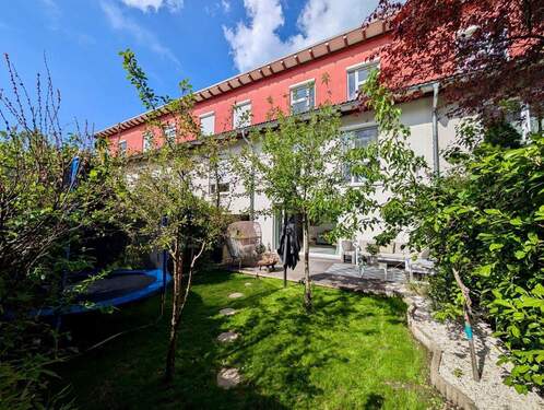 Bild 2 - 6 Zimmer Reihenmittelhaus zum Kaufen in Frankfurt am Main