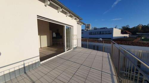 Terrasse SÜD - Schöne Dachterrassen-Wohnung mit 3 ZKB, ca.90 qm, Bj. 2019, Nähe IN-Nordbahnhof