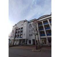 Großzügige 1-Zimmer mit EBK, Laminat, Aufzug und TG-Stellplatz in sehr guter Lage - Chemnitz Schloßchemnitz