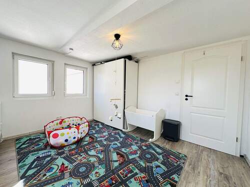 Kinderzimmer - Einfamilienhaus mit 160,00 m&sup2; in Neubrunn zum Kaufen