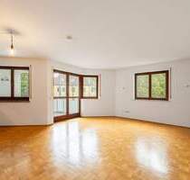 AIGNER - Helle 4-Zimmer-Wohnung mit Loggia in München-Pasing