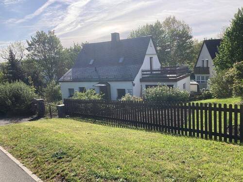 Straßenansicht - Einfamilienhaus in Plauen - 120.000,00 EUR Kaufpreis, ca.  105,00 m² Wohnfläche