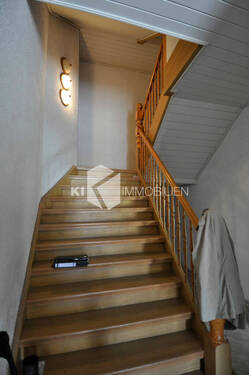 Treppenaufgang zur Wohnung - 