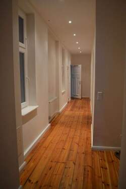 Flur - 4 Zimmer Etagenwohnung in Berlin