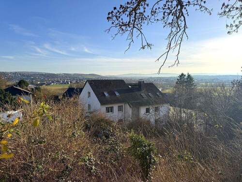 Blick vom Balkon - 3 Zimmer Etagenwohnung zum Kaufen in Kassel