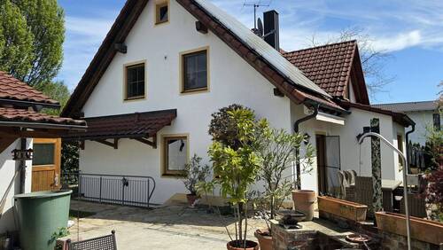 Hausansicht aus Westen.jpg - 