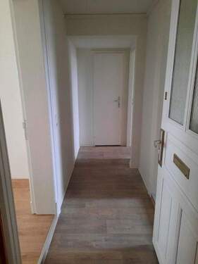 Bild 1 - ANFRAGE STOPP! Gemütliche 3-Zi-Altbauwohnung im Herzen von Flensburg - saniert, ruhig, mit Balkon
