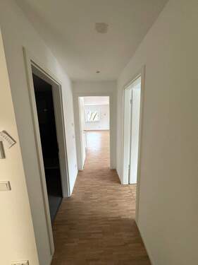 Ruft_WZ-EZ_Flur.jpg - 2 Zimmer Etagenwohnung in Kitzingen