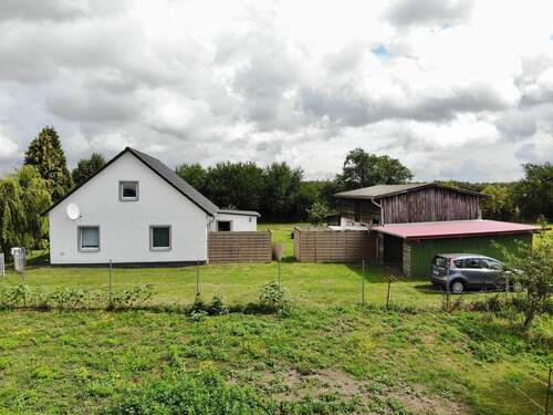 Ansicht auf Hofeinfahrt - 4 Zimmer Einfamilienhaus in Stolpe / Dersewitz