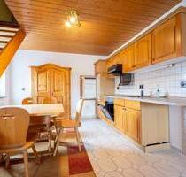 ***VIEL PLATZ BIETENDE 2-ZI.-DG-WOHNUNG FÜR 1 PERSON*** - Neumarkt