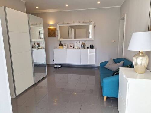 Flur EG - Einfamilienhaus mit 245,10 m&sup2; in Dersekow zum Kaufen