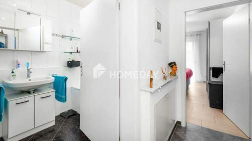 Flur 2 - Etagenwohnung mit 58,00 m&sup2; in Wiesbaden zum Kaufen