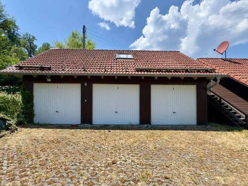 Garagengebäude - 