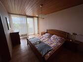 Schlafzimmer 1 von 3 - 