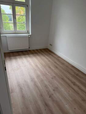 Zimmer1 - Etagenwohnung mit 66,60 m² in Frankfurt (Oder) zur Miete