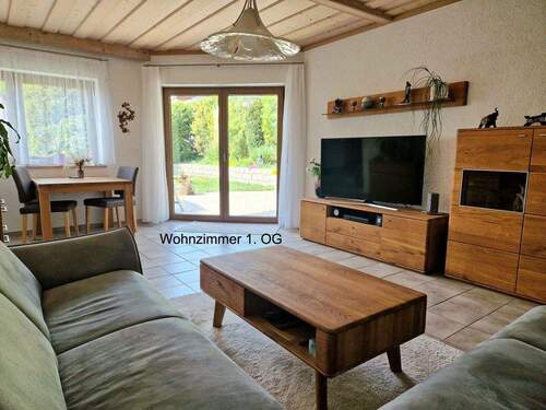 Bild 2 - 1 Zimmer Mehrfamilienhaus, Wohnhaus zum Kaufen in Hausen