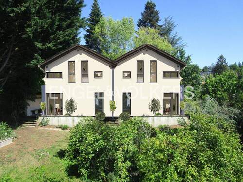 Vorschau mit Doppelhaushälften - Exklusives Grundstück mit schöner Aussicht in bester Halbhöhenlage . Garage und großer Garten
