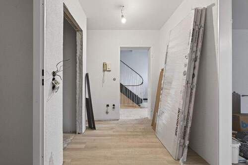 Flur / Eingangsbereich - 3 Zimmer Etagenwohnung in Karlsruhe/ Neureut