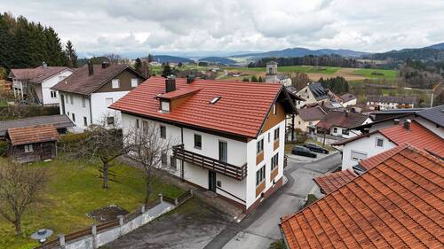 Rückseite mit Garten - 