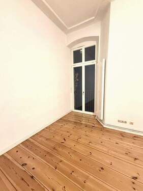 Wohnzimmer - Etagenwohnung mit 62,80 m² in Berlin zum Kaufen