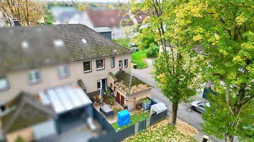Drohnenaufnahme Garten - 6 Zimmer Reihenendhaus zum Kaufen in Gelsenkirchen