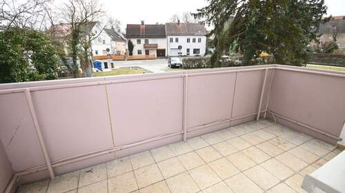 ...mit Balkon - 3 Zimmer Etagenwohnung in Neumarkt in der Oberpfalz
