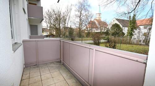 ...mit weiterem Balkon - 