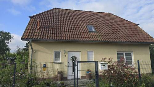 Vorderansicht - Ihr Haus für die ganze Familie! Freistehendes Einfamilienhaus in guter Lage