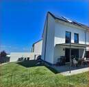 Hausansicht und Garten - 