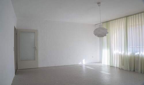 Wohnzimmer zur Balkontür - 