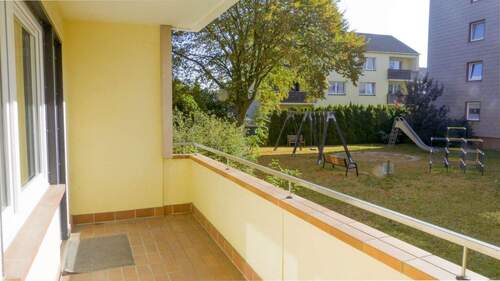 Balkon mit Spielplatz - 