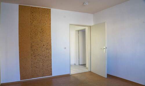 2. Schlafzi. zur Tür - 