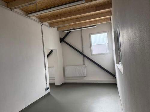 Lagerfläche/ -halle - 