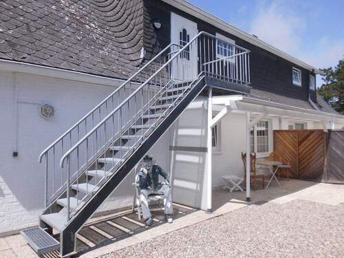 Eingang separate Wohnung Haupthaus - 