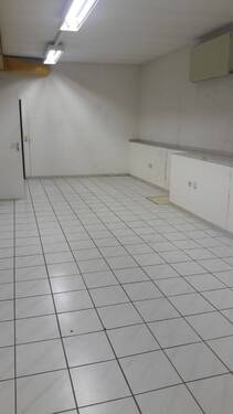 Bild 1 - Großzügige Lagerhalle im Zentrum von SchwalbachSaar zu vermieten