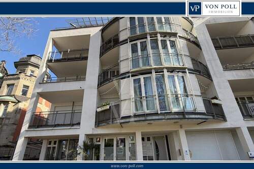 Bild 1 - Zentrale 2-Zimmer-Wohnung mit zwei Balkonen, Aufzug und Tiefgaragenstellplatz