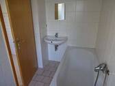 Tageslichtbad mit Wanne (vor San.) - 