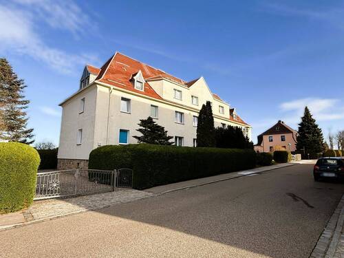 Hausansicht - Ab 1.11.2025! Erstbezug nach Sanierung: 2-Raumwhg. mit mgl. Gartenanteil in ruhiger Lage in Reinsdorf!