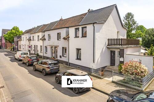 Titelbild - Meerbusch-Lank-Latum: Saniertes Reihenendhaus mit vielen energetischen Modernisierungen