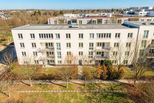 Außenansicht - Kernsaniertes 1,5 Zimmer-Apartment: Erstbezug in Rudow - ideal für Singles & BER-Pendler