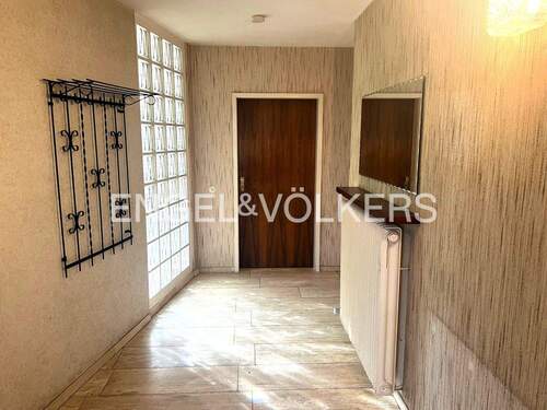 Haueingang / Diele EG - Einfamilienhaus mit 179,00 m&sup2; in Erkrath zum Kaufen