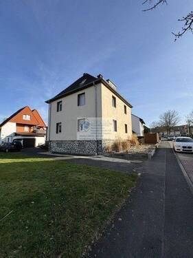 Hauptansicht - Mehrfamilienhaus, Wohnhaus mit 650,00 m&sup2; in Borken (Hessen) zum Kaufen