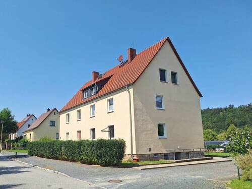 Ansicht Straßenseite - Mehrfamilienhaus mit 6 WE in Berggießhübel