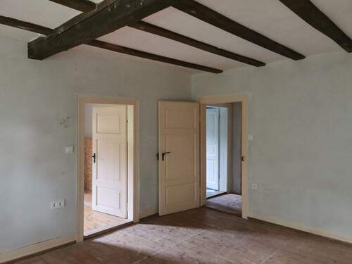Zimmer 1 OG mit Ofenanschluss - 
