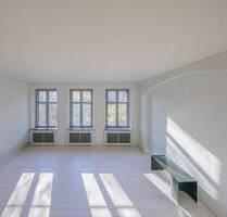 Wohnen im Einzeldenkmal: Erstbezug 2 Zi-Whg plus Kutscherboden u.EBK (WE15) - Berlin Mitte