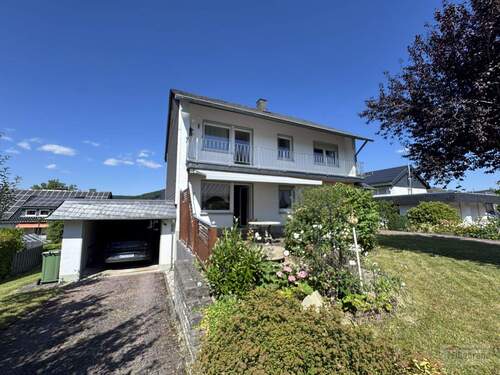 Wohnhaus - 5 Zimmer Mehrfamilienhaus, Wohnhaus zum Kaufen in Olsberg