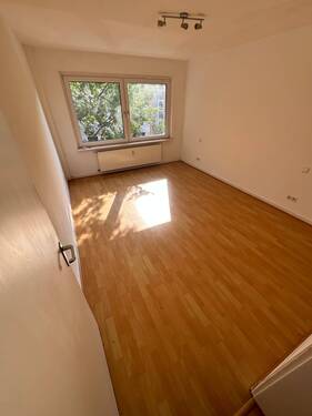 20241107 992 Schlafzimmer.jpg - 