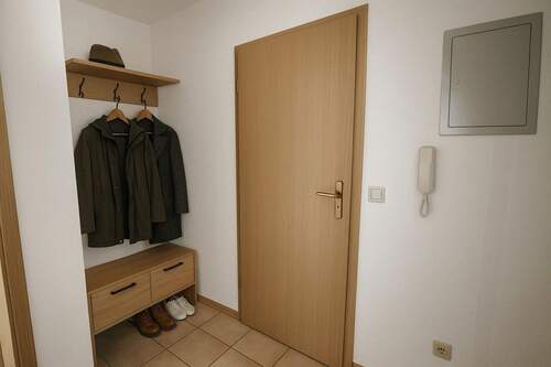 Eingang Garderobe - 