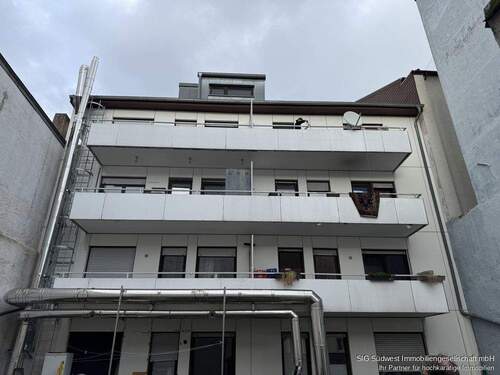 Gebäude Rückansicht - 