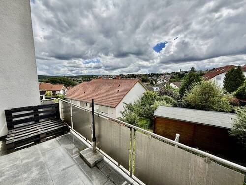 Balkon mit tollem Ausblick - Etagenwohnung mit 86,00 m&sup2; in Riegelsberg zur Miete